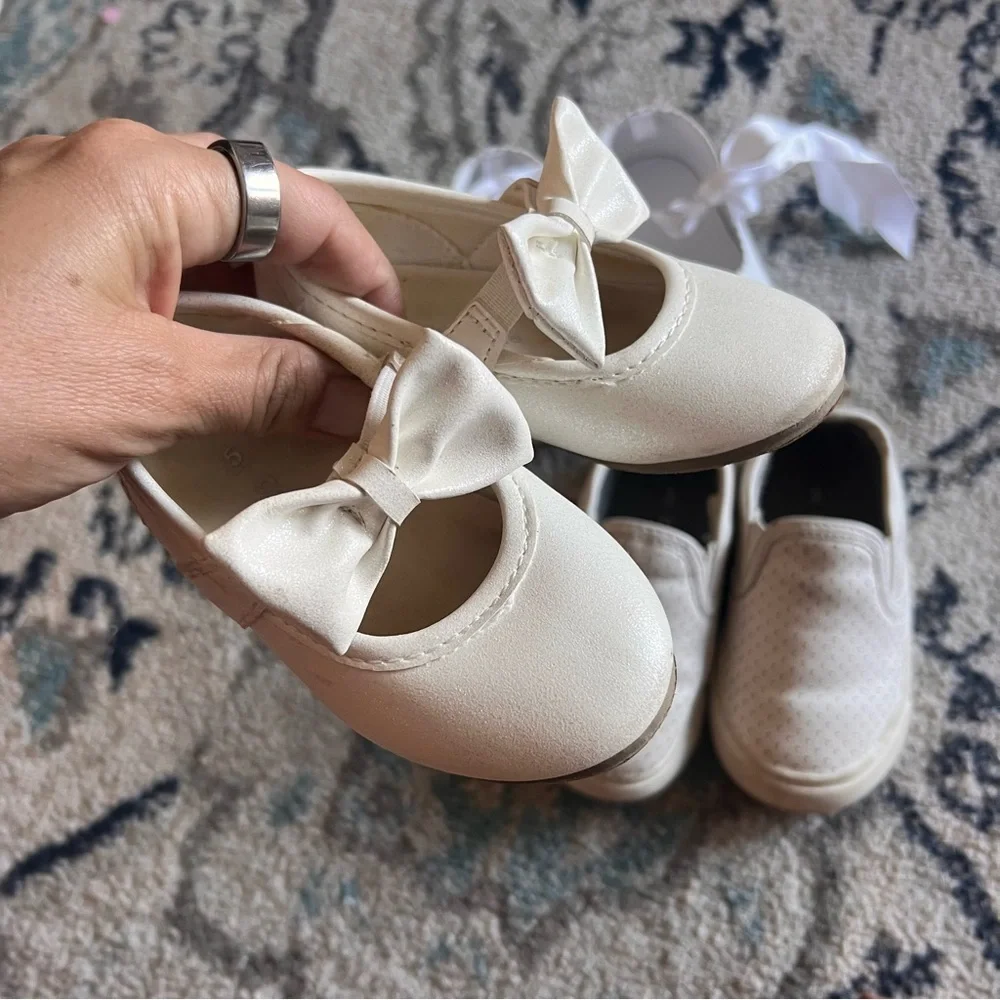 Carter's White Kids Shoes Set size 5 little girls